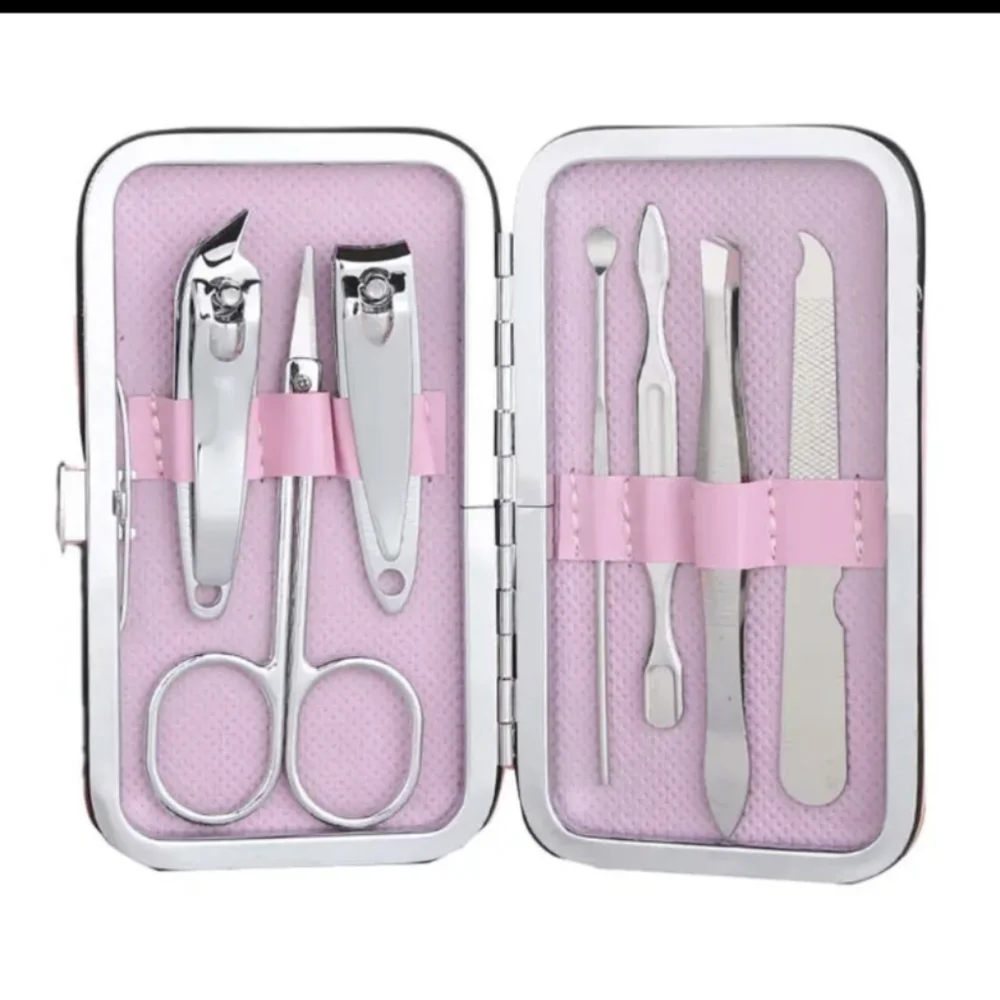🆕 📢📢 Last One...Hello Kitty Manicure Set. 💅